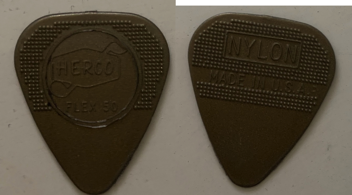 Bush Chris Traynor Glow in the dark Guitar Pick
